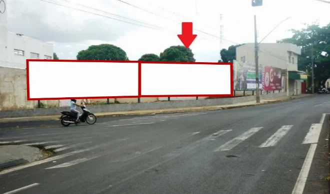 uberaba-cidade-outdoor-placa-painel-comunicacao-visual-publicidade-impulso-house-133op