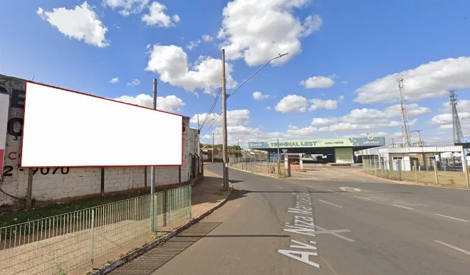 uberaba-cidade-outdoor-placa-painel-comunicacao-visual-publicidade-impulso-house-72am