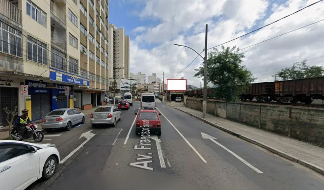 juiz-de-fora-centro-brasil-center-hospital-comunicacao-visual-midia-ooh-890trl