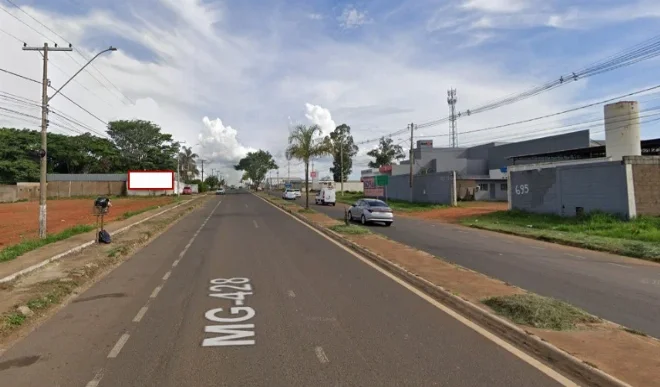 araxa-outdoor-placa-painel-comunicacao-visual-midia-ooh-olavo-drummond-700zg