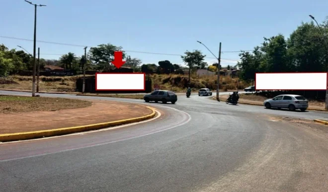 ituiutaba-cidade-outdoor-placa-painel-comunicacao-visual-joao-jose-dib-esquina-rua-25-pista-caminhada-61mi
