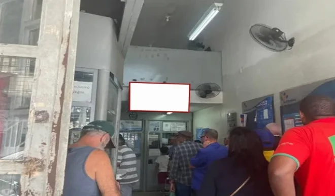 ipatinga-cidade-tv-indoor-placa-painel-comunicacao-visual-midia-ooh-135ta